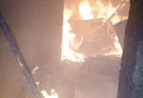 Dos personas lesionadas al incendiarse una vivienda en Capuchinos