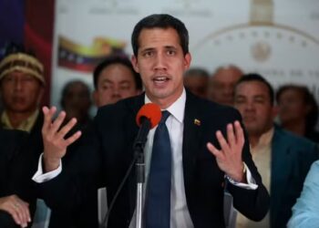 «De Sánchez, solo hablé una vez»: Lo que dijo Guaidó tras difundirse audios por caso de corrupción en España
