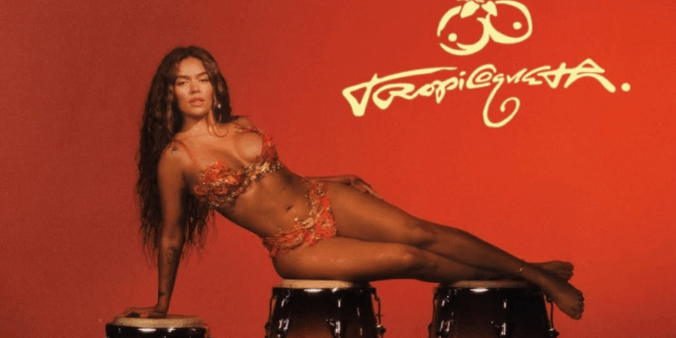 Karol G lanza ‘Tropicoqueta’, un homenaje a lo latino que va del merengue a la ranchera