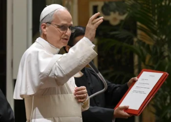 El Papa insta a los gobernantes a atajar la «inaceptable» desigualdad en favor de la paz