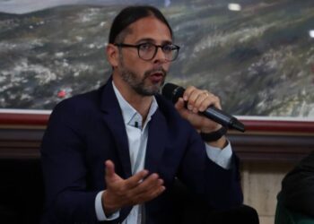 Freddy Ñáñez condena el «silencio» cultural sobre la guerra en Gaza