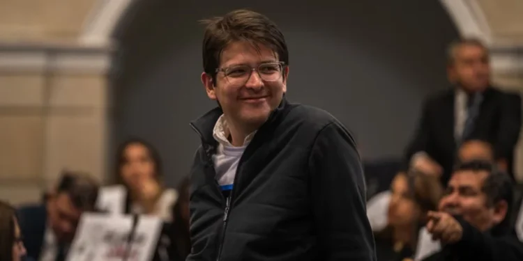 Uribe Turbay se encuentra «estable pero crítico» en la UCI tras el atentado