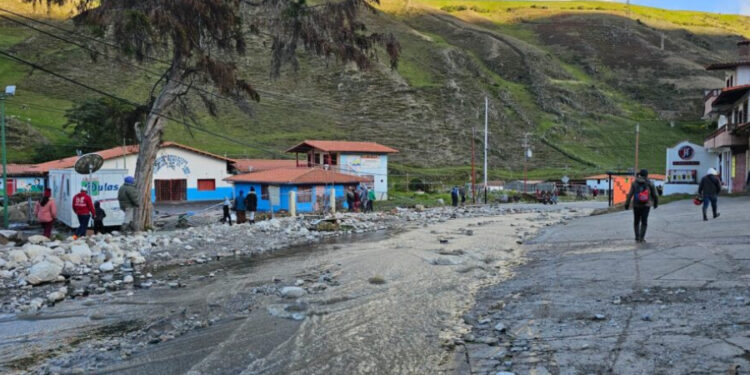 Se mantiene suspendido el paso desde Mérida hacia los estados Barinas y Trujillo tras fuertes lluvias