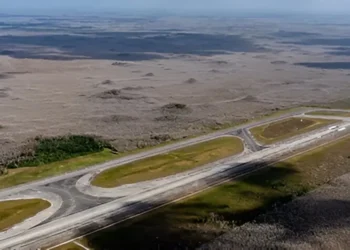 Gobierno de Trump construye un centro de detención de inmigrantes rodeado de caimanes