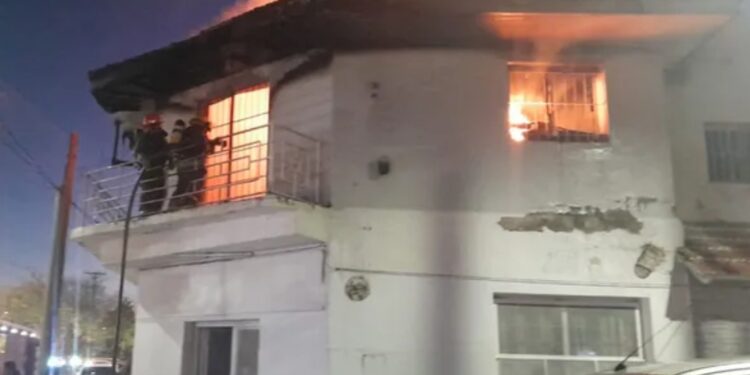 Tragedia en Argentina: cuatro venezolanos mueren en incendio residencial