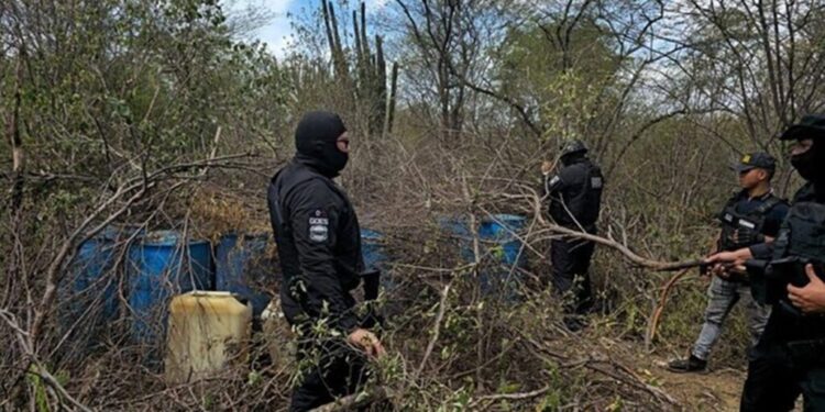 Incautan más de 14 mil litros de combustible de aviación en Falcón tras ataque de tres sujetos armados