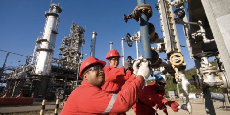 EEUU extiende hasta septiembre el permiso para que Venezuela importe gas licuado