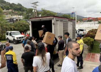 Buen Vecino de Empire Keeway llevó donación a afectados por lluvias en Mérida