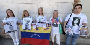 Familiares de presos políticos venezolanos piden al Vaticano mediar para su libertad