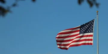 EEUU acusa a los regímenes de Cuba y Venezuela de corrupción y exige rendición de cuentas