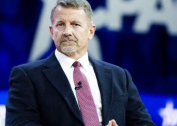 El exmilitar estadounidense Erik Prince ofrece sus servicios en Perú contra minería ilegal