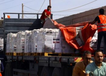 Israel hace «una pausa táctica» y permite ayuda humanitaria en Gaza