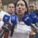 Carlyana Arriechi invitó a los hatillanos a votar masivamente por el futuro de los jóvenes