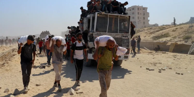 Israel anuncia las primeras entregas de ayuda humanitaria en gaza