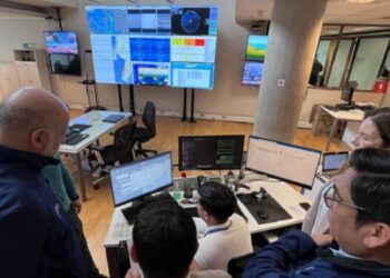 Chile mantiene alerta roja por tsunami y ordena evacuar la costa tras terremoto en Rusia