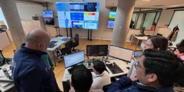Chile mantiene alerta roja por tsunami y ordena evacuar la costa tras terremoto en Rusia