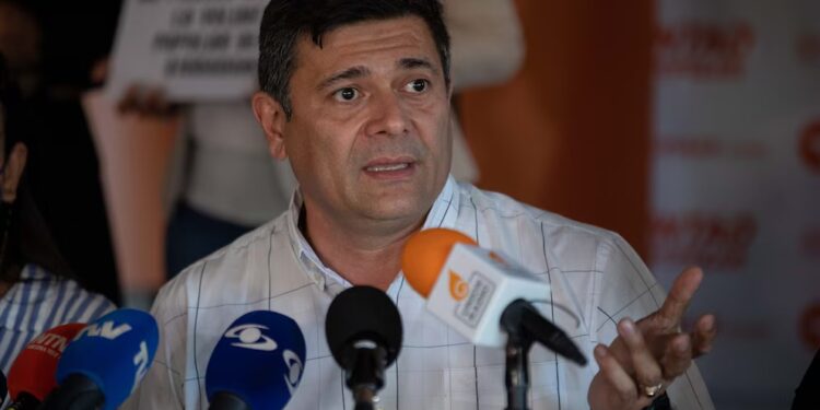 Freddy Superlano cumple un año en detención arbitraria y aislamiento prolongado