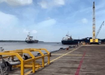 Guyana anuncia que ExxonMobil le devolvió 20 % del bloque petrolero en zona reclamada por Venezuela