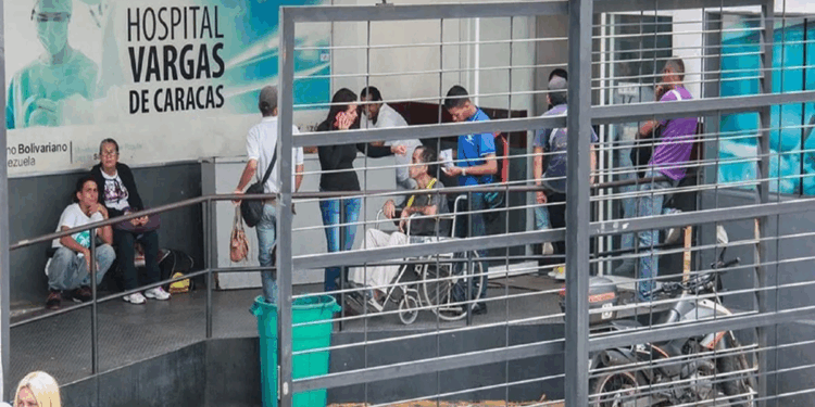 Buscan a pistoleros que mataron a dos personas dentro del Hospital Vargas en Caracas