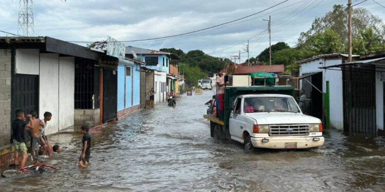 Crecida del río Orinoco dejó 171 familias afectadas en Amazonas