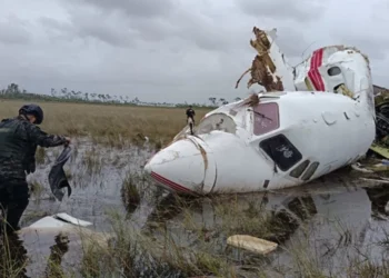 Avión sospechoso de narcotráfico hallado en Honduras habría despegado de Venezuela