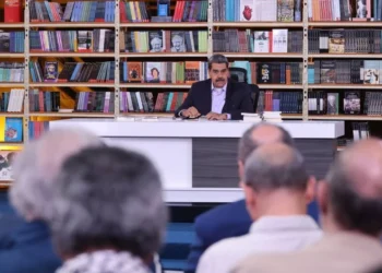 Maduro reitera denuncia contra Bukele por el secuestro de 252 venezolanos