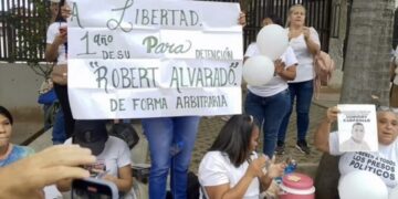 Familiares de detenidos tras elecciones protestan ante el TSJ para exigir sus liberaciones