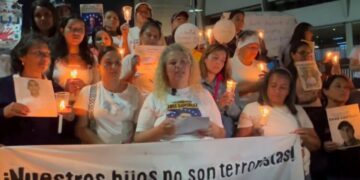 Colectivos armados atacaron vigilia de madres de presos políticos frente al TSJ
