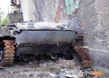 Zelenski denuncia ataques rusos con 2.400 drones y bombas en la última semana