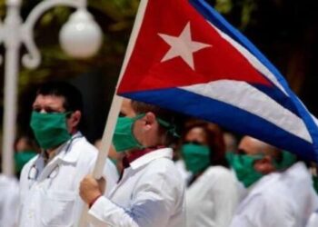 EEUU restringe visas a funcionarios de Cuba, Granada y países de África responsables del trabajo forzado de médicos cubanos