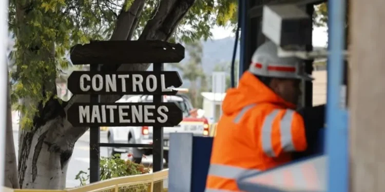 Encuentran el cuerpo de uno de los cinco mineros atrapados en la mina chilena El Teniente