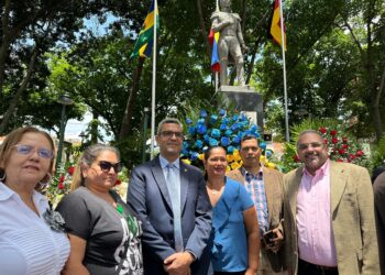 Baruta celebra 405 años con Misa y ofrenda floral en la Iglesia Nuestra Señora del Rosario