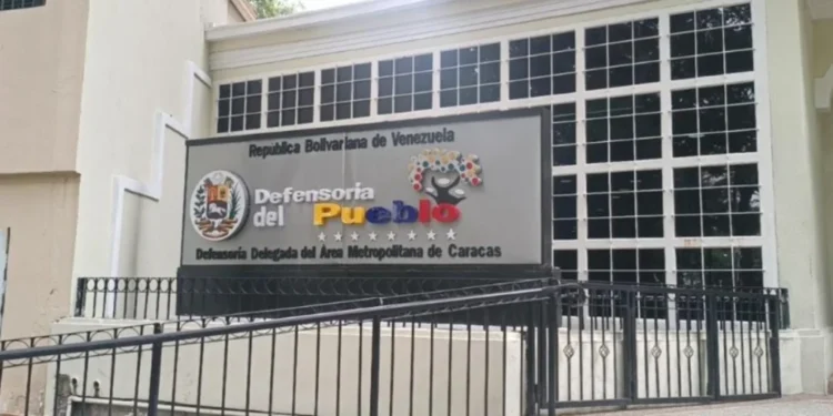 Defensor del pueblo condenó actos de violencia contra mujeres que protestaban frente al TSJ