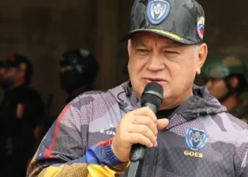 Cabello dice que bomberos se unirán al «proceso de alistamiento nacional» convocado por Maduro