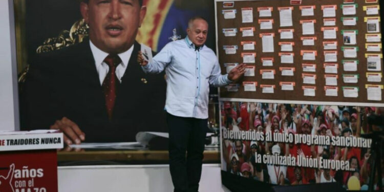 «Si aquí ocurriera algo, que no va a ocurrir, nosotros iremos por los que pidieron invasiones y sanciones», advirtió Cabello