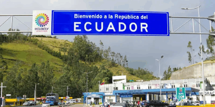 Ecuador finaliza acuerdo migratorio firmado con Venezuela hace 15 años