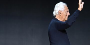 Muere a los 91 años Giorgio Armani, el «rey» de la moda italiana