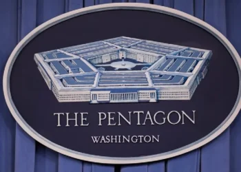 EE.UU. denuncia que dos aviones militares venezolanos volaron «cerca» de uno de sus buques