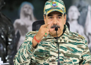 Maduro advierte que si Venezuela «fuera agredida, pasaría a la lucha armada»