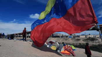 Juez ordena a USCIS actualizar la extensión del TPS para venezolanos