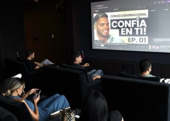 Omar Alonzzo: El empresario venezolano que conquista Miami con ELEVA Podcast, la nueva plataforma para emprendedores