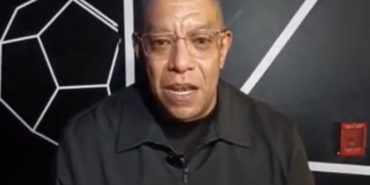 Alex Ledezma llenó de “Magia» Teatrex El Bosque