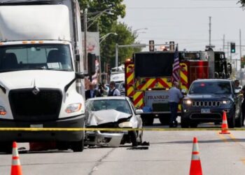 Un agente de ICE mata a tiros a un hombre que se resistía al arresto en el área de Chicago