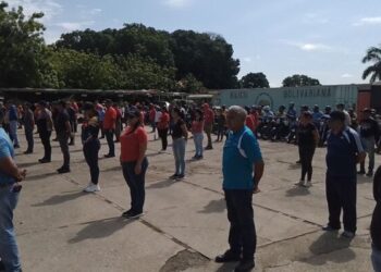 Inició entrenamiento de la Milicia Bolivariana en más de 300 cuarteles de todo el territorio nacional
