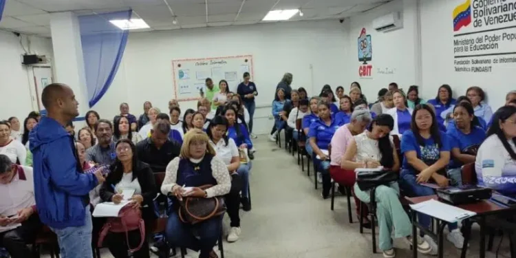 Venezuela da inicio al plan de formación docente para el período escolar 2025-2026