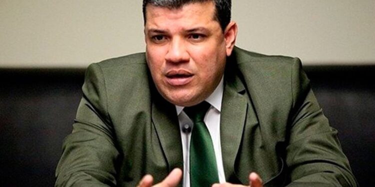 Luis Parra: «Los del gobierno interino viven de la vendedera de humo»