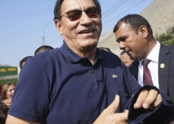 Justicia de Perú revocó prisión preventiva y excarceló a expresidente Vizcarra