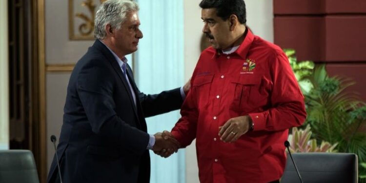 Cuba inicia una recogida de firmas en apoyo a Venezuela ante las «hostilidades» de EE.UU.