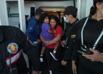 217 venezolanos fueron repatriados en vuelo proveniente de Texas