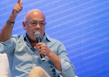 Chavismo dice que el despliegue de EEUU en el Caribe «deja vía libre» a narcotraficantes